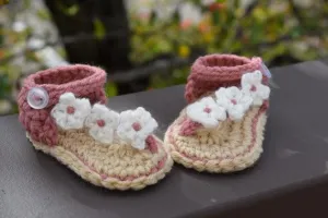 Baby flip-flop sandals in cotton crochet