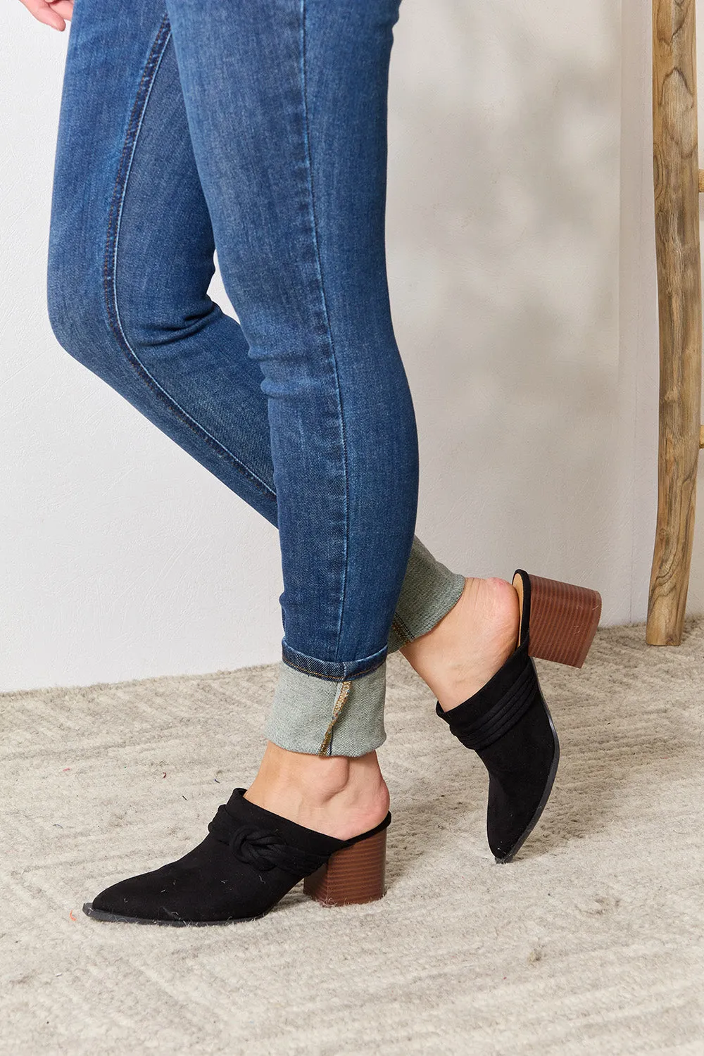 Corp Pointed-Toe Braided Trim Mules